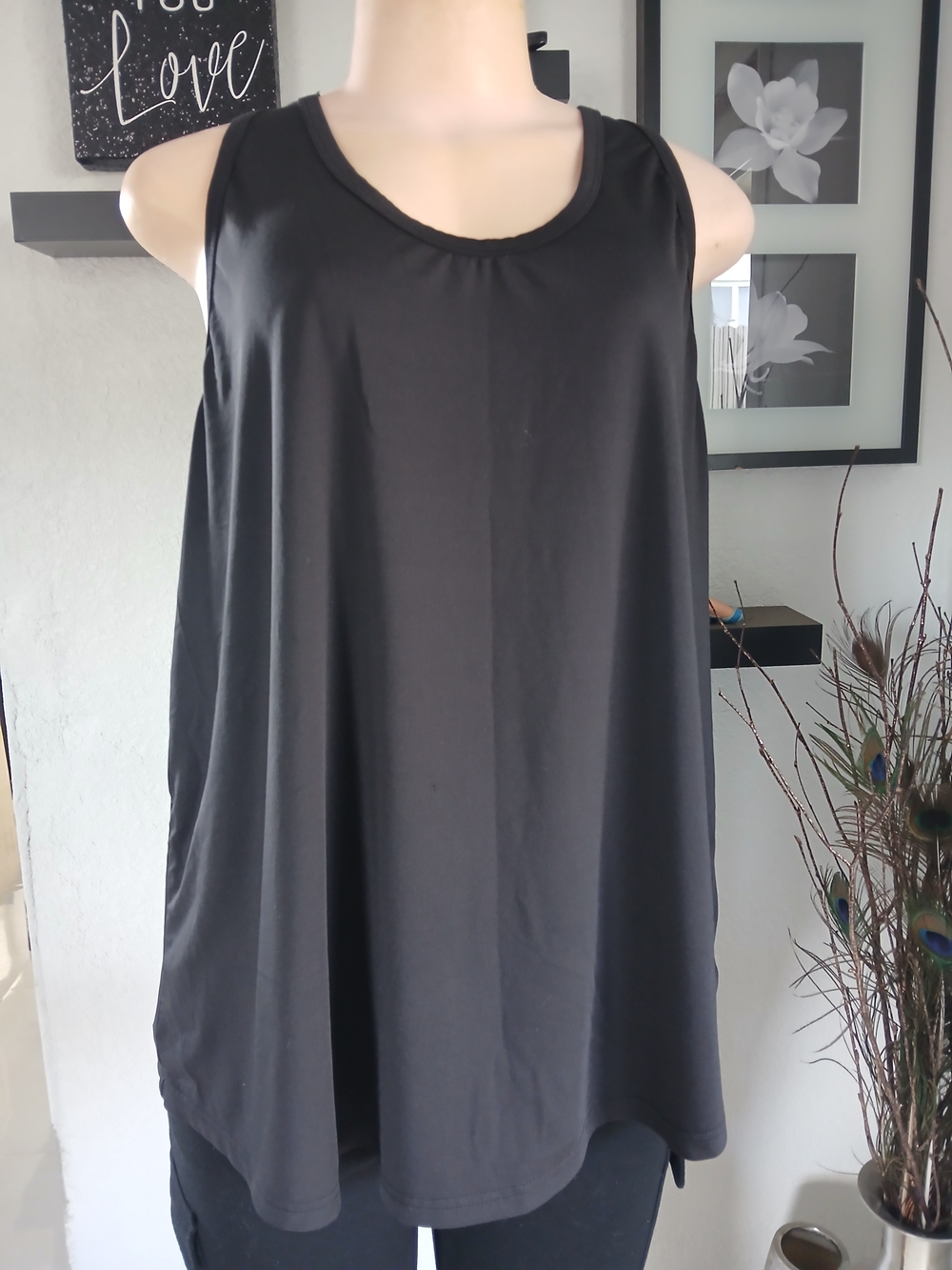 Classic Black Scoop Neck Tank Top - Lightweight Women's Layer
